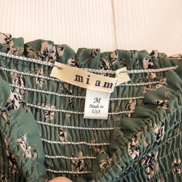 NWOT Francesca’s Green Floral Jumpsuit - Picture 4 of 7